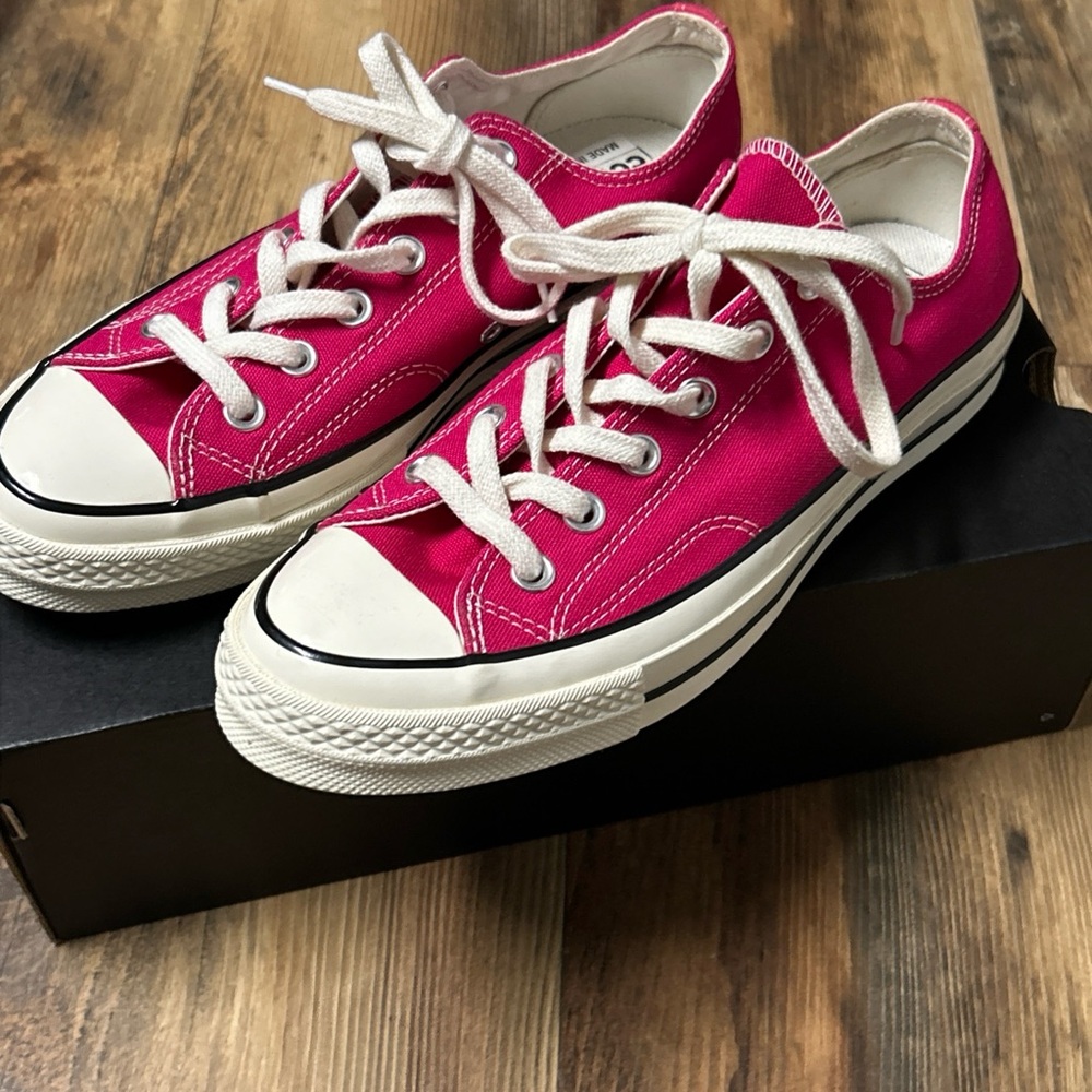 Converse all star chuck taylor girls US size 6.5 Sneakers